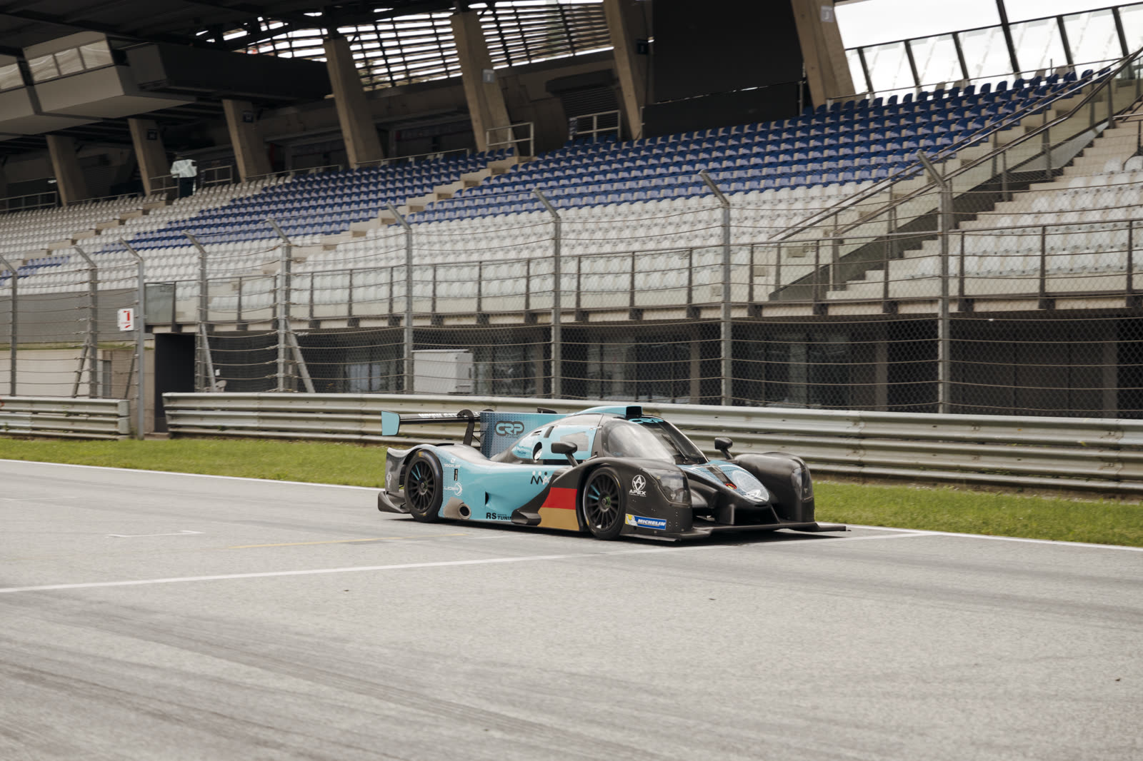 Prototyp vor der leeren Haupttribüne, Red Bull Ring 2026