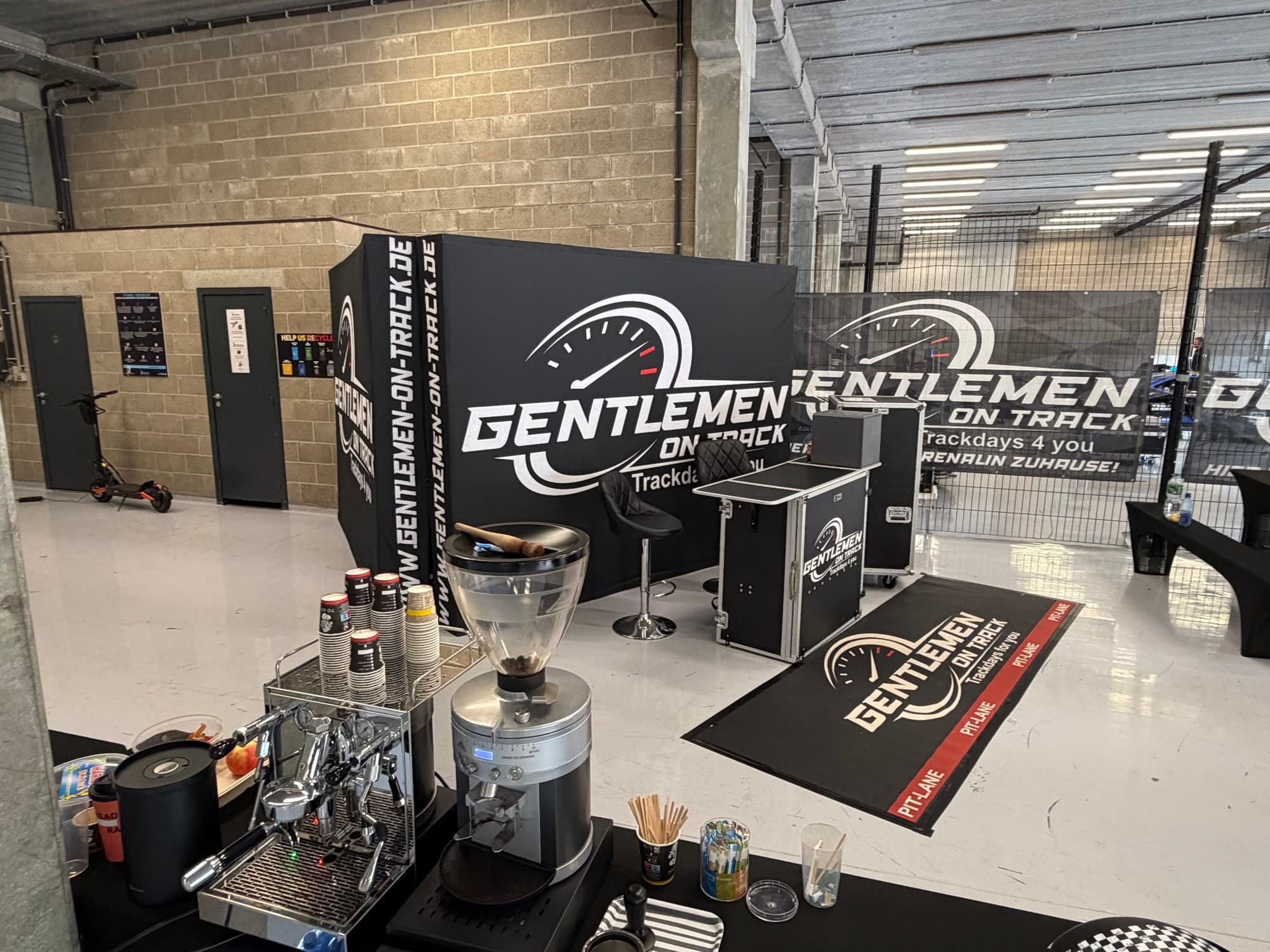 Gentlemen on Track pit box with espresso bar at Spa-Francorchamps